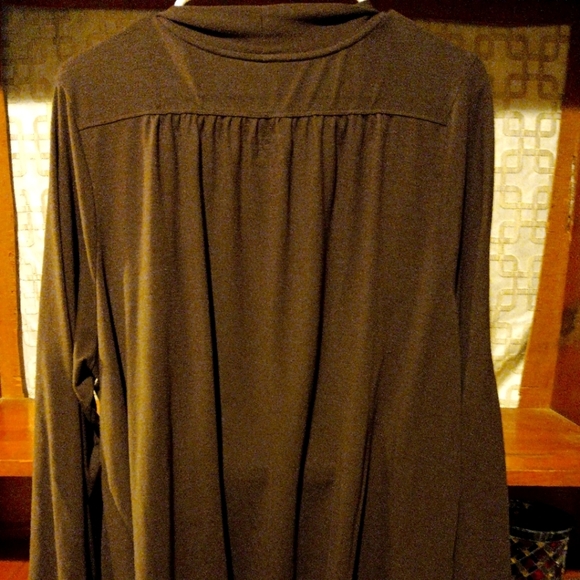 Open, long, different length brown sweater. - Picture 2 of 2
